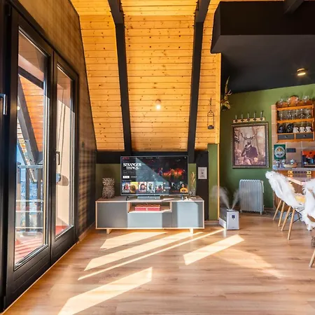 Penthouse In The Clouds & Parking *