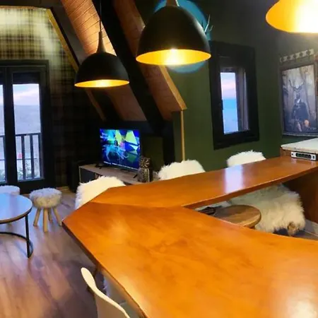 Penthouse In The Clouds & Parking Apartment *