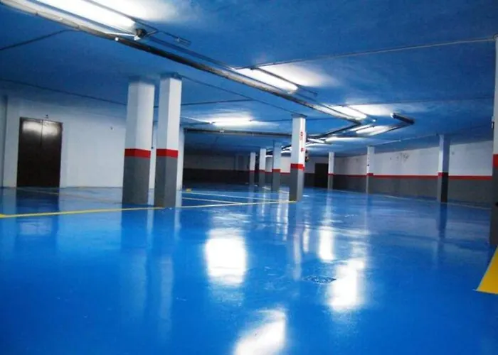 Penthouse In The Clouds & Parking Appartement